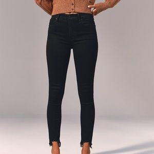 Women’s High Rise Ankle Jeans (Black)